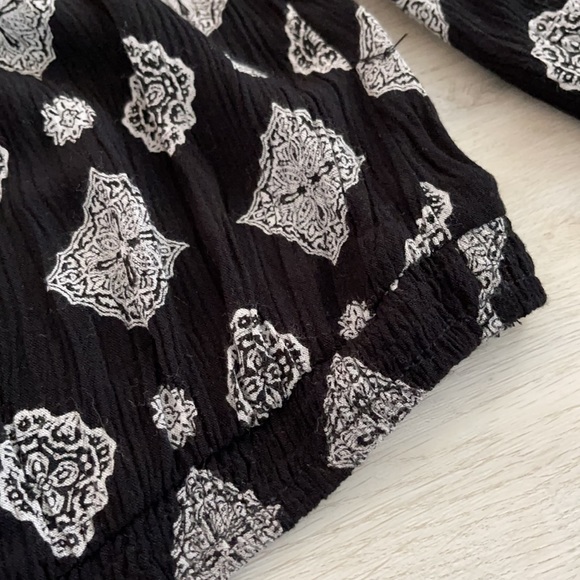 Amuse Society Printed Top - Picture 4 of 4